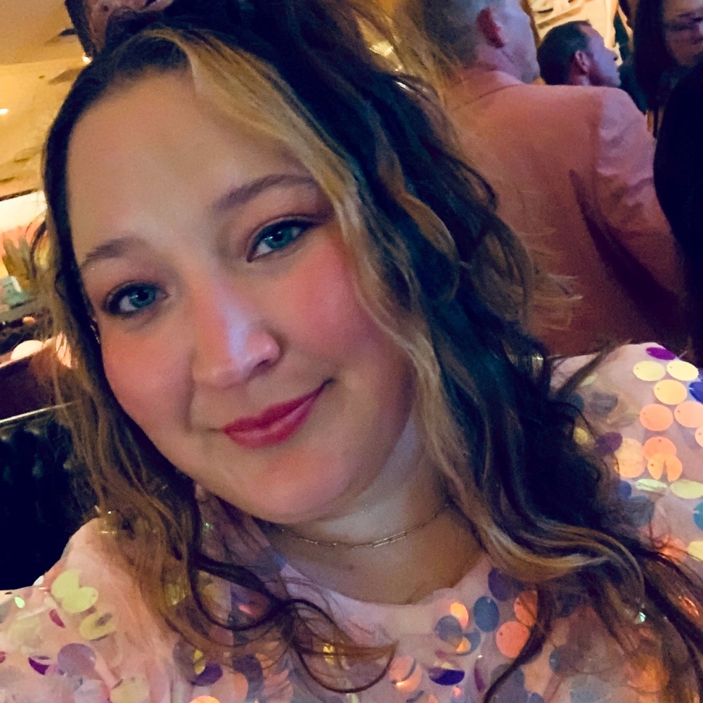Meet your Posher, Gabriela